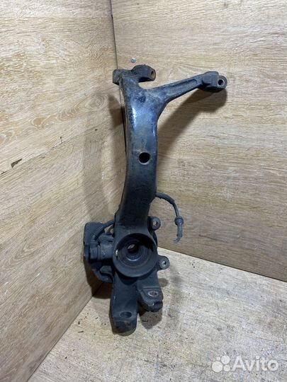 Поворотный кулак передний правый Audi A4 B5 X21