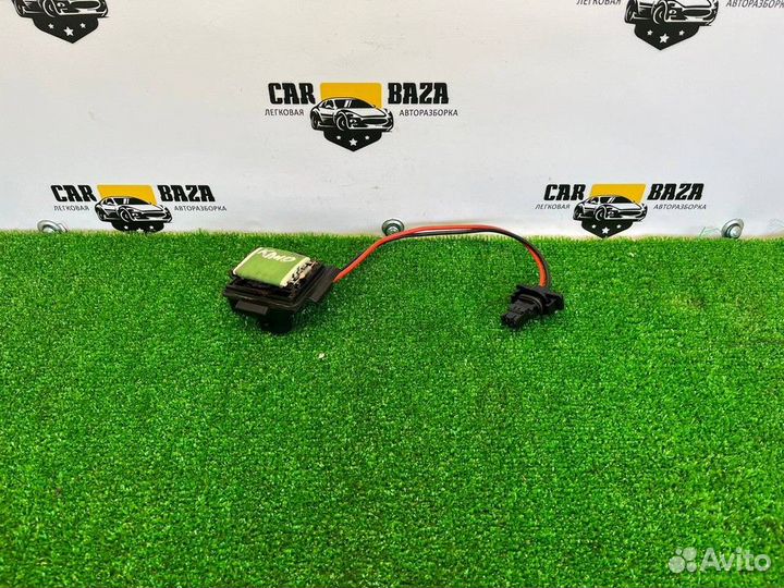 Реле отопителя Renault Clio