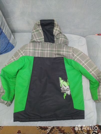 Детская демисезонная куртка на мальчика