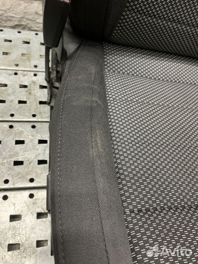 Skoda Octavia A7 Передний ряд сидений