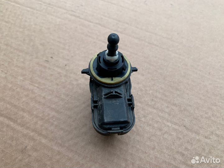 Корректор фары Qashqai J11, X-trail T31