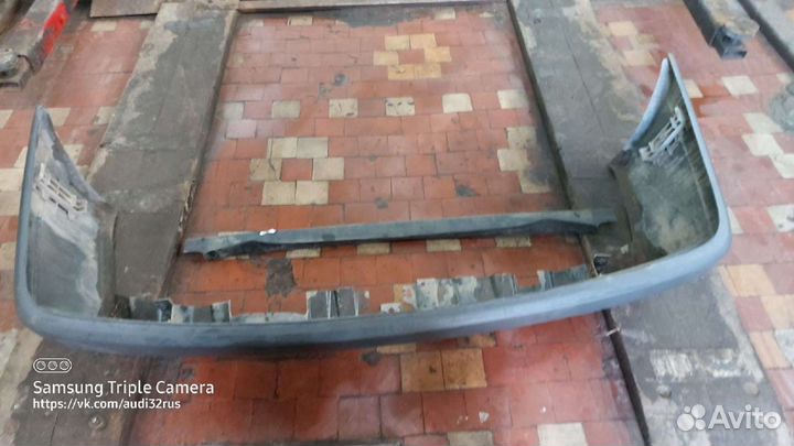 Бампер задний на ауди 80 б3