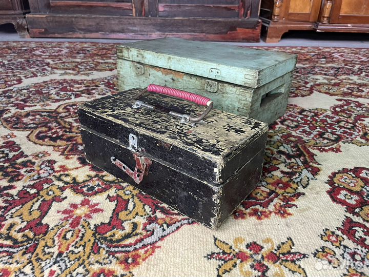 Ящики старинные
