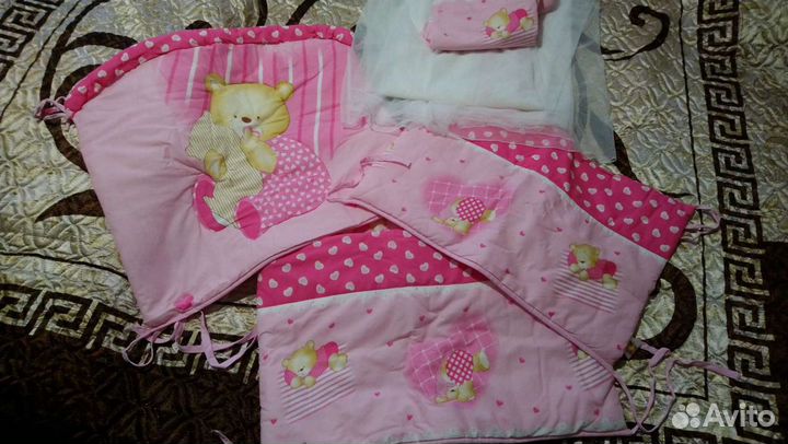 Комплект бортиков в кроватку фирма Золотой Гусь