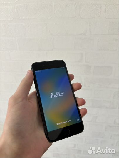 iPhone 8, 64 ГБ