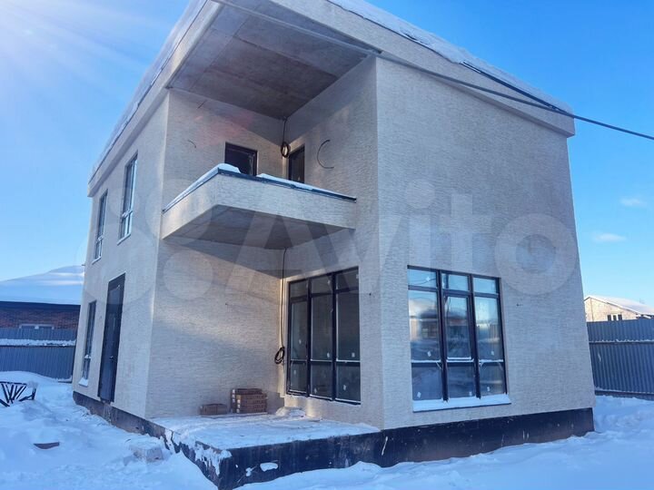 Дом 180 м² на участке 5 сот.