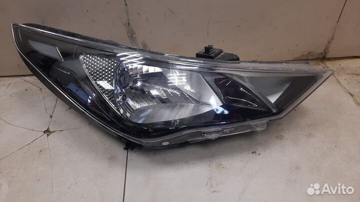 Фара правая Hyundai Solaris
