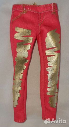 Лот одежды для куклы Rainbow High