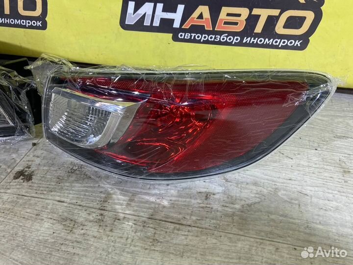 Mazda 3 BL седан задний фонарь левый правый