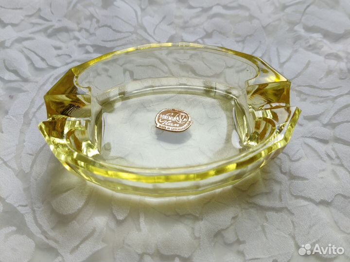 Богемское цветное стекло Чехословакия пепельница