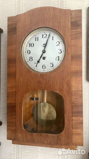 Старые настенные часы 