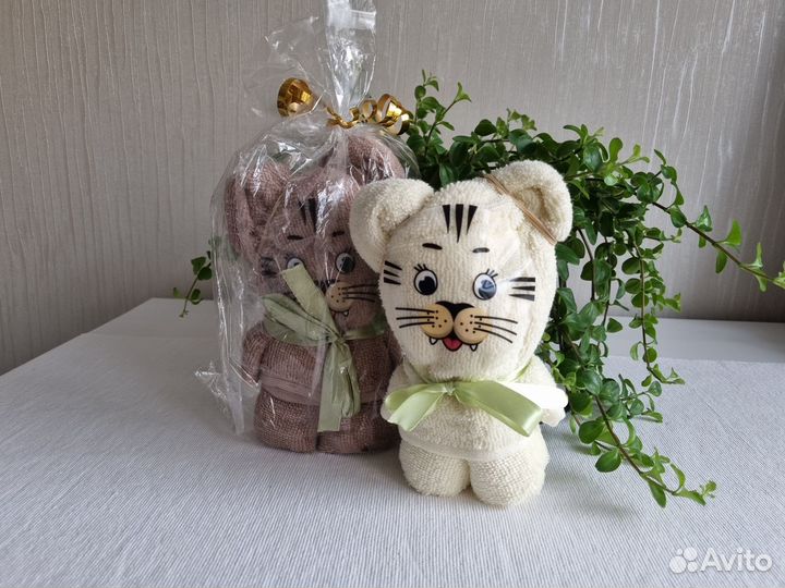 Полотенце сувенирное новое, с бирками