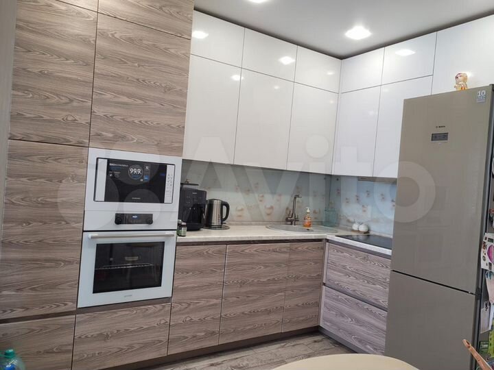 4-к. квартира, 93,5 м², 14/16 эт.