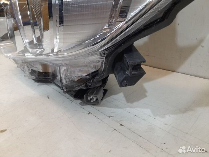 Фара левая Toyota Land Cruiser Prado 150 2017-2019