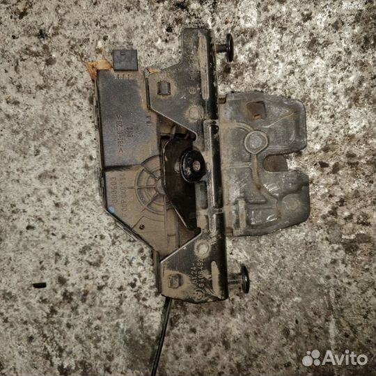 Замок багажника BMW x5 e53