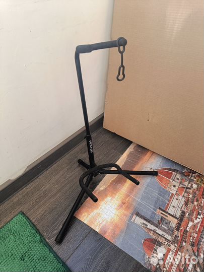 Подставка для гитары