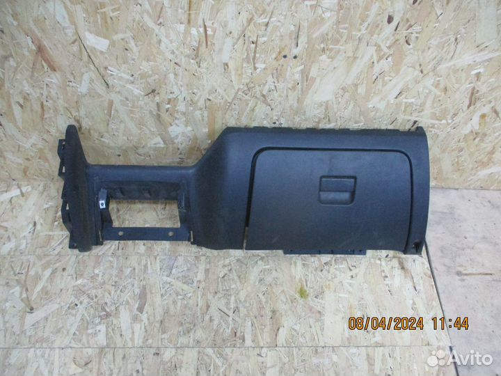 Бардачок в сборе Джили Эмгранд EC7