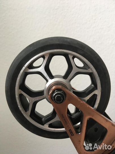 Трюковой самокат парковый