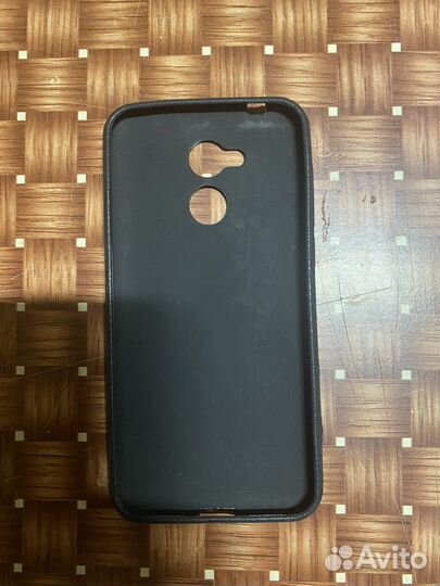 Чехлы на телефон