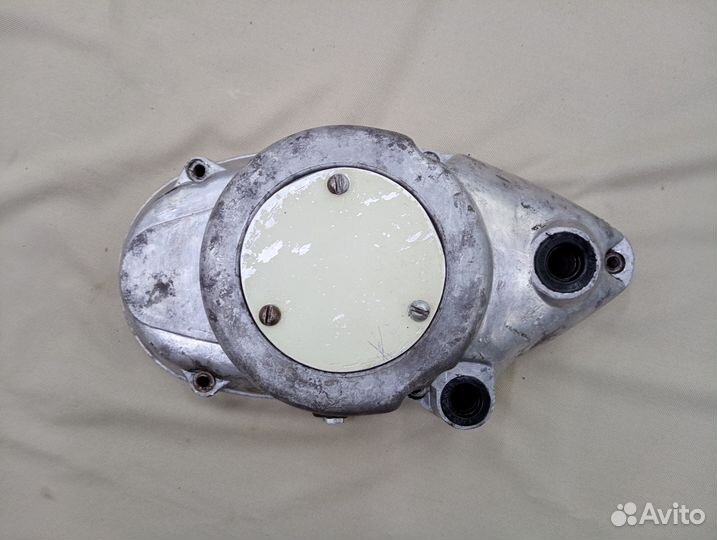 Левая крышка двигателя мотороллера Муравей