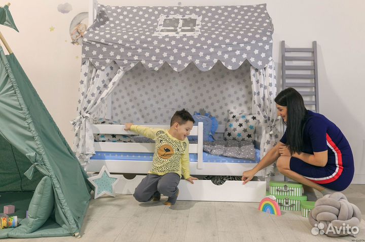 Детская кровать домик