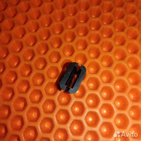 Набор пластиковых клипс и держателей Гранта Новые