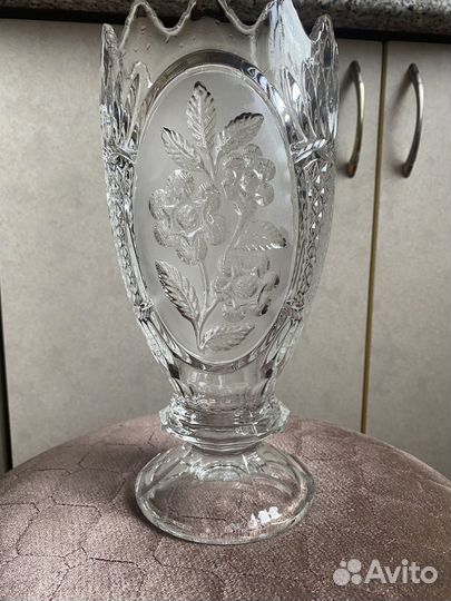 Хрустальная ваза