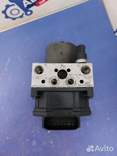 Блок ABS Toyota Avensis T250 2003-2008