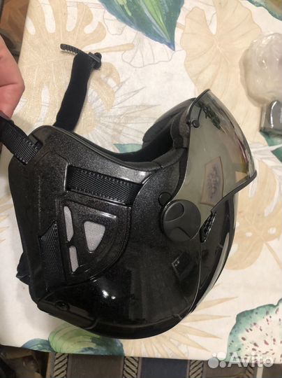 Горнолыжный шлем