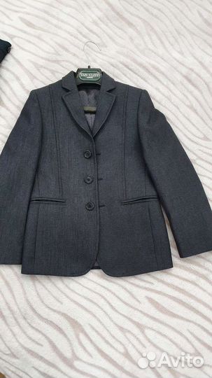 Школьный костюм для мальчика 122 серый