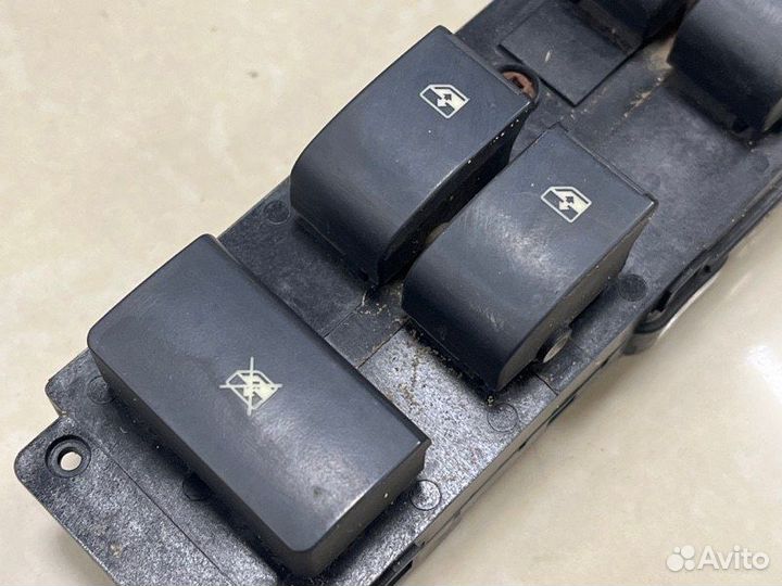 Блок управления стеклоподъемниками Opel Antara