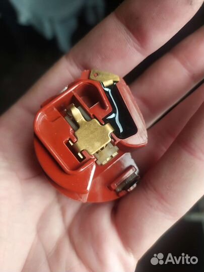 Бегунок Ауди 100-200 2.2 2.0