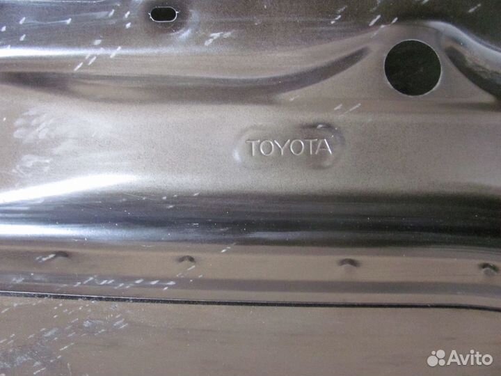 Крышка багажника задняя Toyota Camry V40