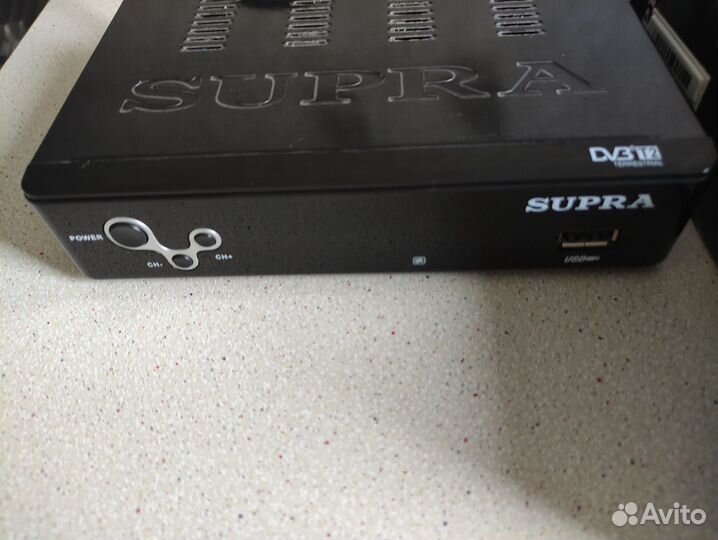 Приёмник цифровых эфирных каналов supra DVD -T2/T