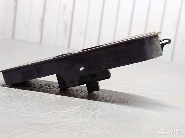 Кнопка стеклоподъёмника Opel astra H