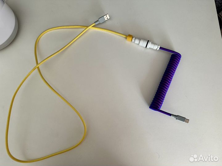 Спиральный кабель для механической клавиатуры