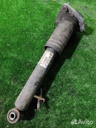 Амортизатор задний левый Bmw E70