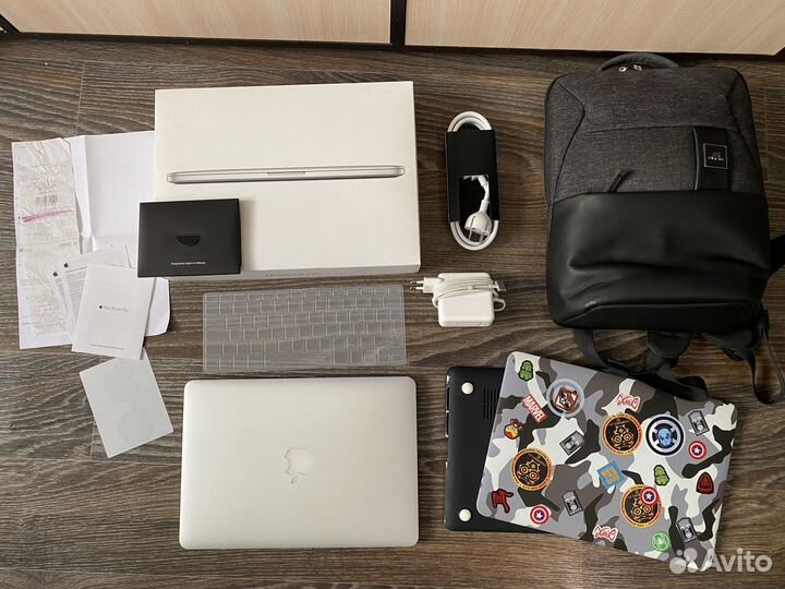 MacBook Pro 13 (2015) Retina с сумкой и защитой