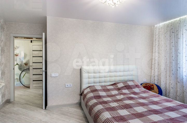 2-к. квартира, 62 м², 9/12 эт.