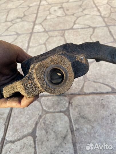 Renault trafic 3 поворотный кулак передний левый