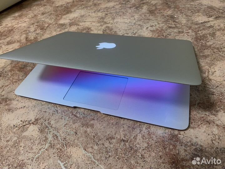 Ноутбук Macbook air 13 mid 2013