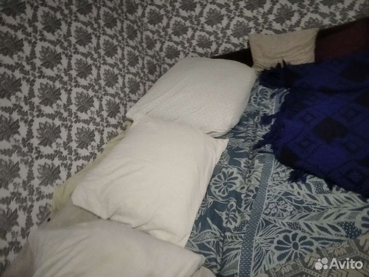 Одеяло подушки матрасы