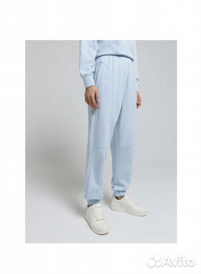 Спортивный костюм женский