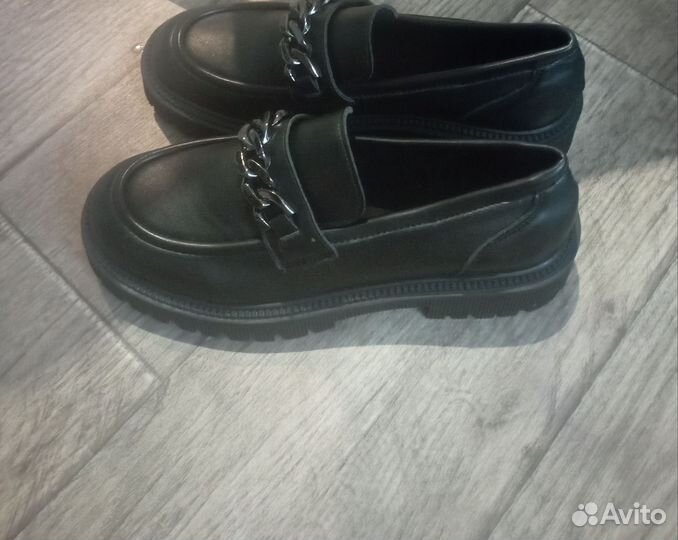 Лоферы женские 39 размер черные