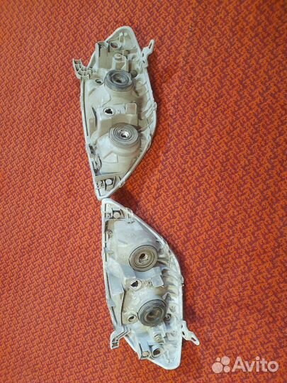 Передние фары на Toyota Corolla 120 кузов