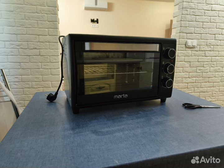 Мини-печь marta MT-4260