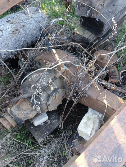 Запчасти на ЗИЛ 130