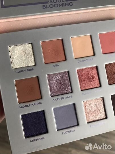 Палетка теней Nabla Soul Blooming