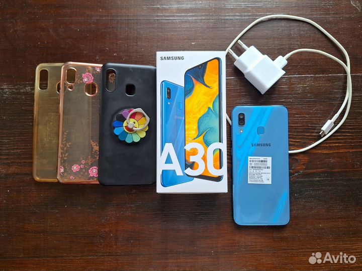 Samsung Galaxy A30, 3/32 ГБ