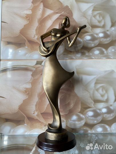 Статуэтка. Ар-деко. Музыкант. Мандолина